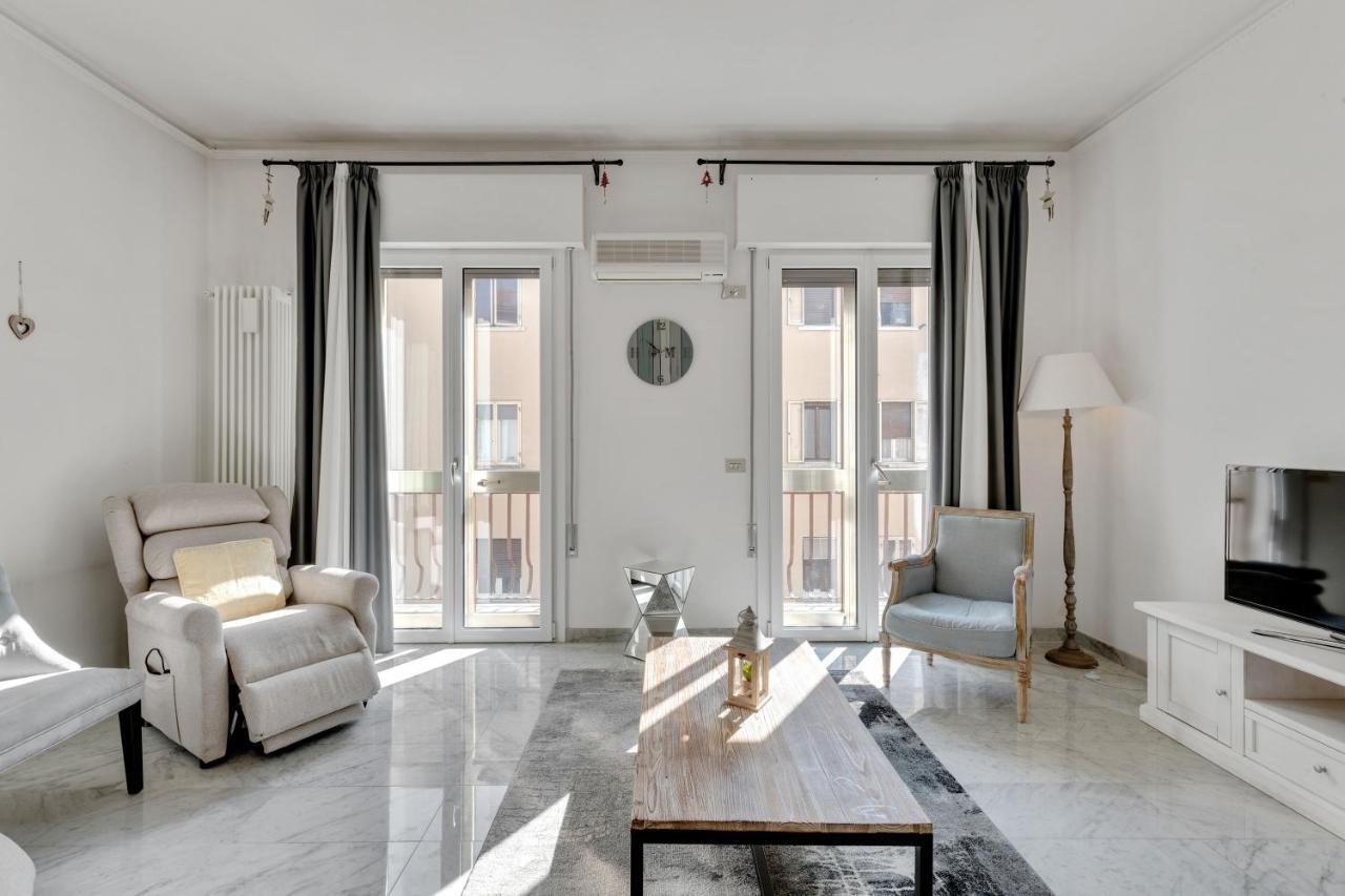 ויצ'נצה Elegant Blue Apartment מראה חיצוני תמונה